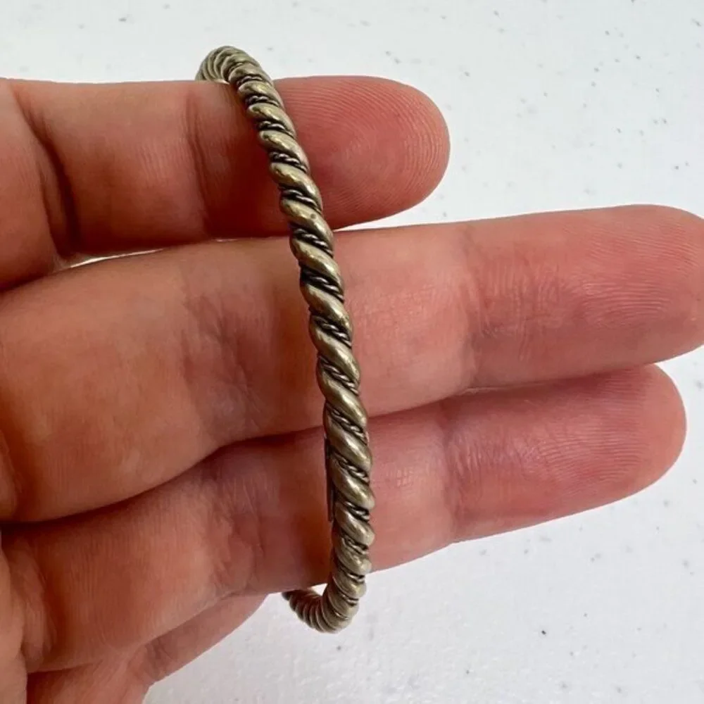 Mexico Bangle Twist Swirl Bracelet‎ Silver Tone Rope Thin